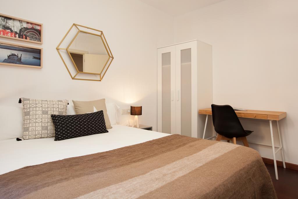 Click&Flat Europa Fira Apartments L'Hospitalet de Llobregat Exterior foto