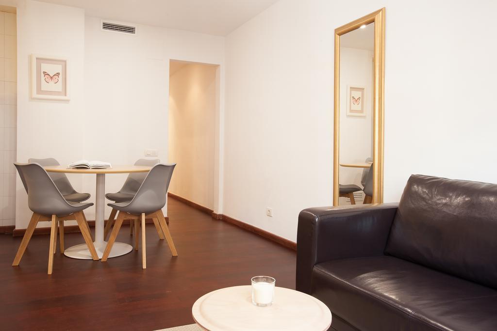 Click&Flat Europa Fira Apartments L'Hospitalet de Llobregat Exterior foto